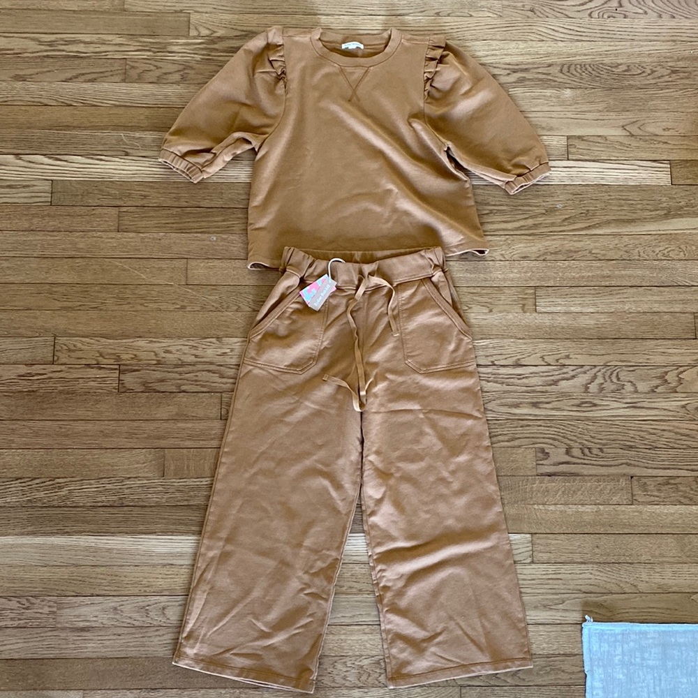 Roller Rabbit Cassia Sweatsuit - Picture 5 of 9